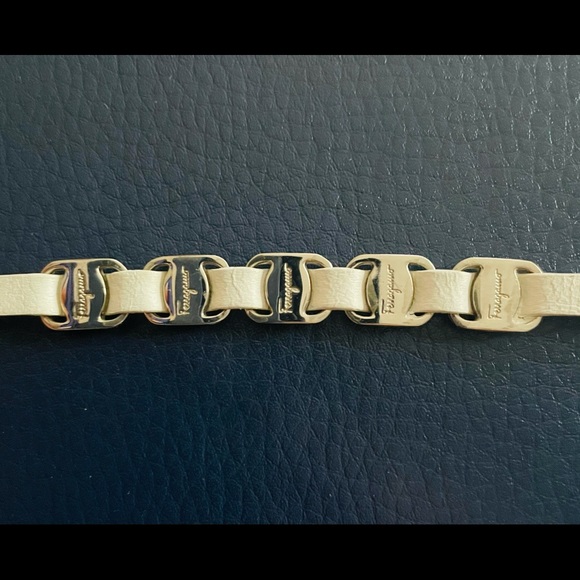 Salvatore Ferragamo Women’s Bracelet - Picture 7 of 14